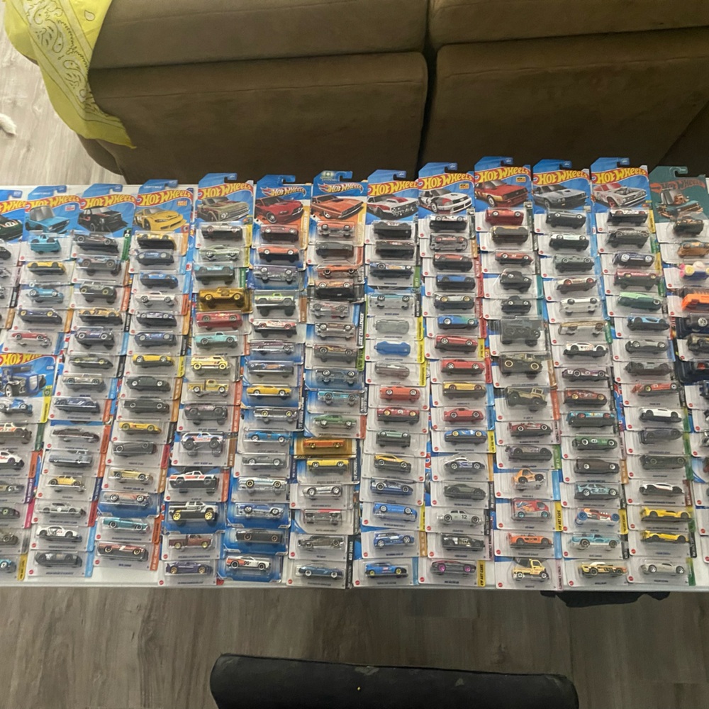 Huge Hotwheel Car Collection - All NEW in packaging